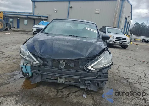 2018 Nissan Sentra S z USA, uszkodzony, nr VIN 3N1AB7AP6JY265308